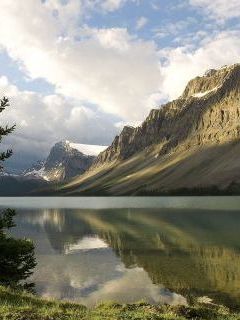 Bow Lake, Banff National Park, Alberta, Canada.jpg
